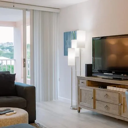 Entire 2Nd Floor 2 Bedroom Elysian - Tennis & Tides